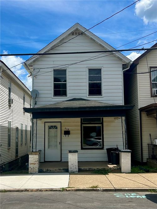 812 Fallowfield Ave, Charleroi, PA, 15022-2101 | Card Image