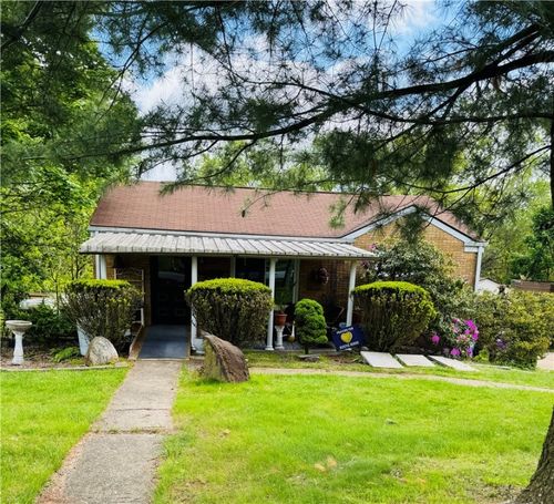 389 Beech Rd, Pittsburgh, PA, 15239-1805 | Card Image