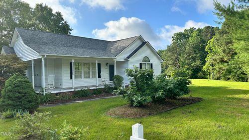152 Edmondson Dr, Willow Spring, NC, 27592-8551 | Card Image