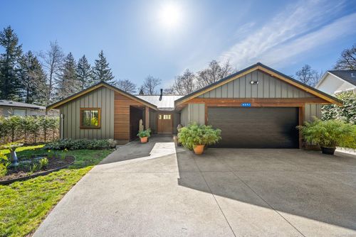 4891 Greaves Cres, Courtenay, BC, V9J1R5 | Card Image
