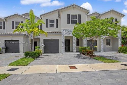 1020 Se 26th Ter, HOMESTEAD, FL, 33035-2542 | Card Image