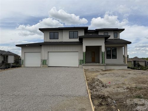 3901 Sw Flintrock Drive, Lee's Summit, MO, 64082 | Card Image