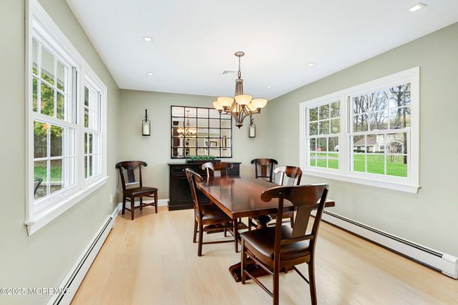 Dining room front windows also tinted | Image 14