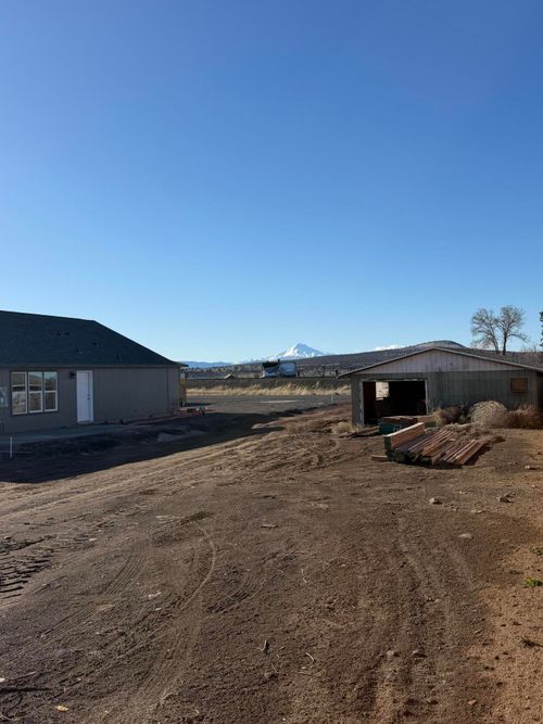 145 Jefferson Ave, Metolius, OR, 97741-2311 | Card Image