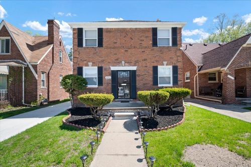 16902 Mendota St, Detroit, MI, 48221-2889 | Card Image