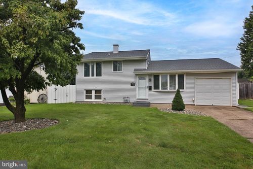 3072 Richlieu Rd, BENSALEM, PA, 19020-1576 | Card Image