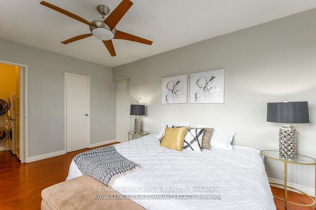 704 - 15 Elizabeth St N, Condo with 3 bedrooms, 2 bathrooms and null parking in Mississauga ON | Image 29