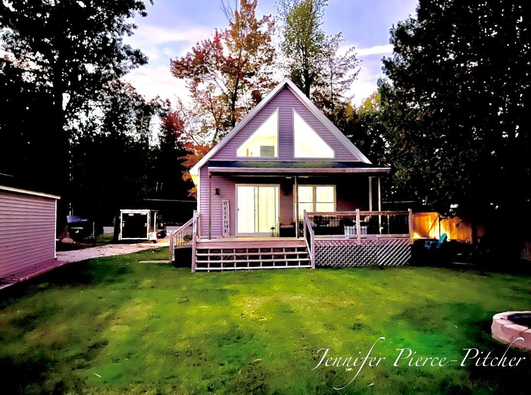 Lake Mitchell Dr, Cadillac, MI 49601