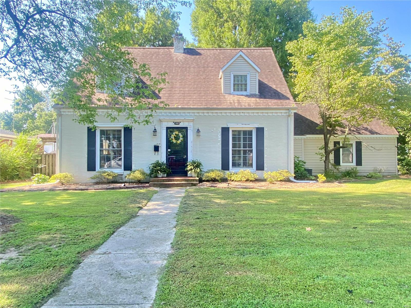 Commercial St, Charleston, MO 63834