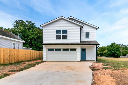 504 S Market St, Paris, TN, 38242-4717 | Card Image