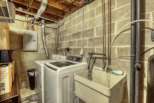 4757 Spring Cir Minnetonka MN-print-012-012-A9918-2400x1600-300dpi.jpg | Image 20
