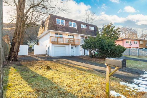 7 Marcia Ln, Pomona, NY, 10970-2635 | Card Image