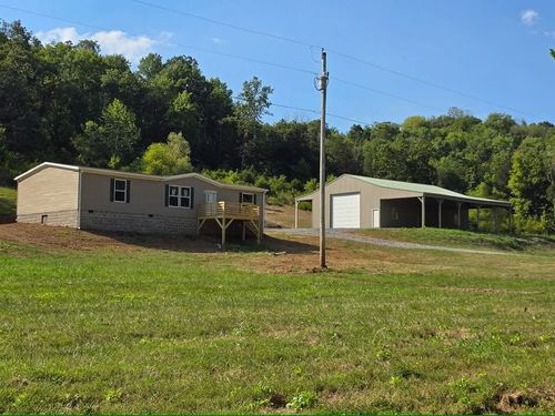 825 Gaulden Hollow Rd, Lafayette, TN, 37083-3516 | Card Image
