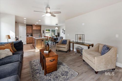 820 Jack Ave, Jerome, ID, 83338-2054 | Card Image