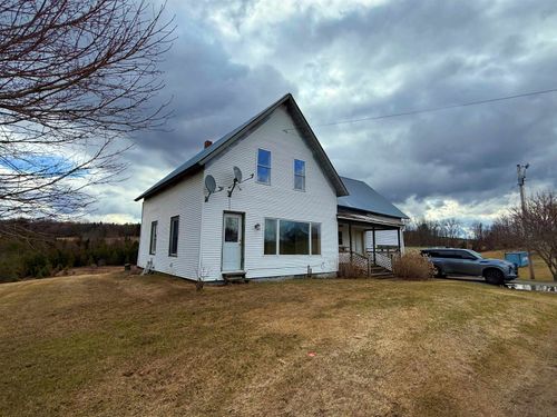 2570 Maple Hill Rd, Barton, VT, 05822-9495 | Card Image