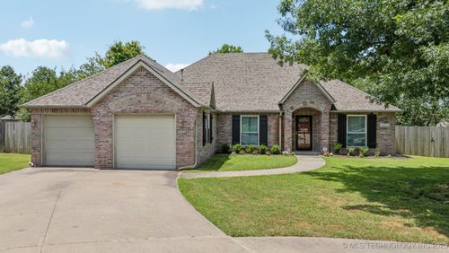 14226 Urbana Ave, Bixby, OK, 74008-3790 | Card Image