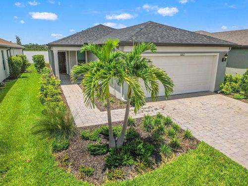 6612 Silverstar Dr, Sarasota, FL, 34240-2370 | Card Image