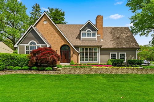 2350 Zollinger Rd, Upper Arlington, OH, 43221-2677 | Card Image