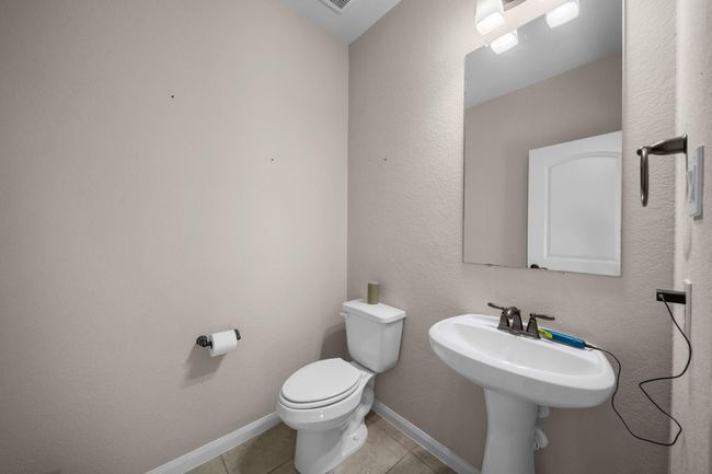 Guest bath | Image 17
