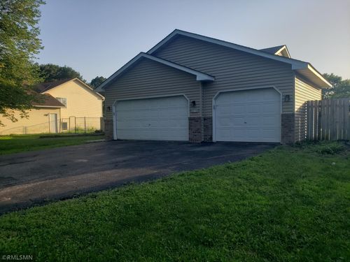 6533 Douglas Dr N, Brooklyn Park, MN, 55429-1521 | Card Image