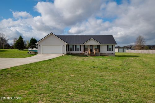 935 Oakland Rd, Sweetwater, TN, 37874-5273 | Card Image