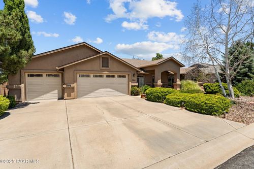 7814 E Smoke House Ln, Prescott Valley, AZ, 86315-9015 | Card Image