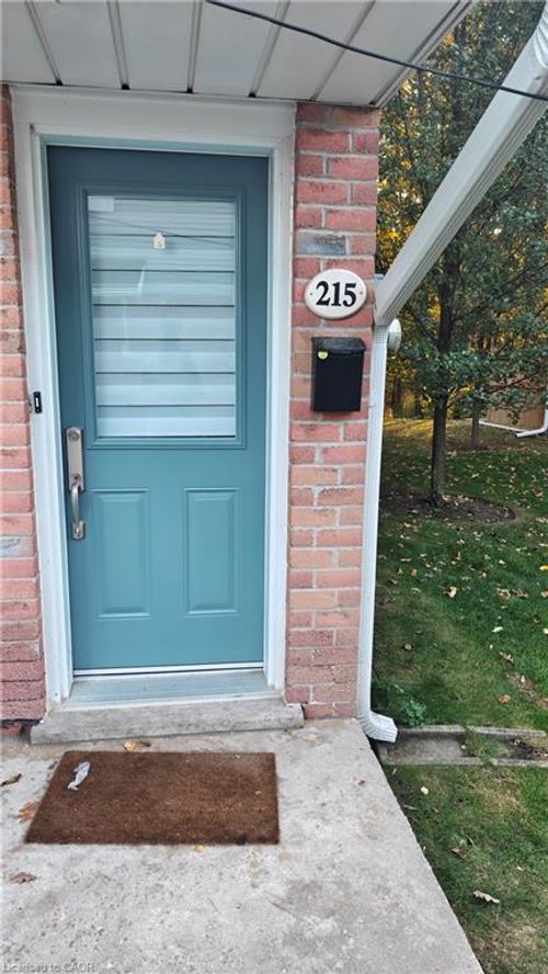 215-2110 Cleaver Ave, Burlington, ON, L7M3Z3 | Card Image