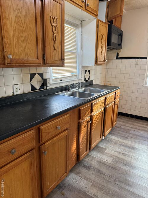 13209 Terry St, Detroit, MI, 48227-2570 | Card Image