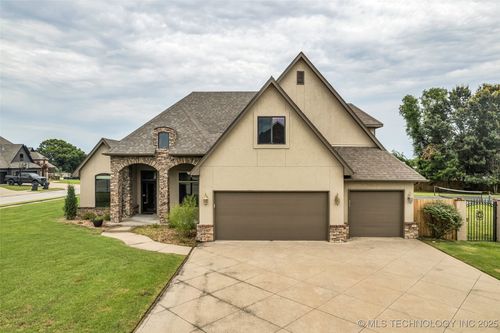 14651 S Gary Ave, Bixby, OK, 74008-8048 | Card Image
