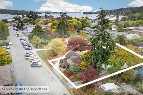 129 Hereford Ave, Salt Spring, BC, V8K2V9 | Card Image