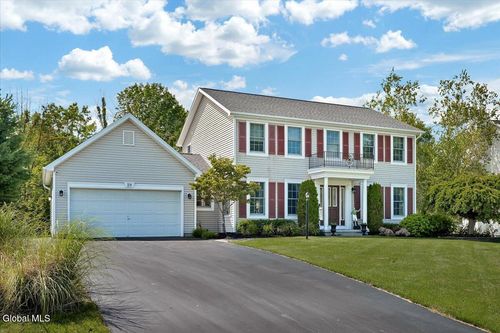 18 Heather Dr, Clifton Park, NY, 12065-1669 | Card Image