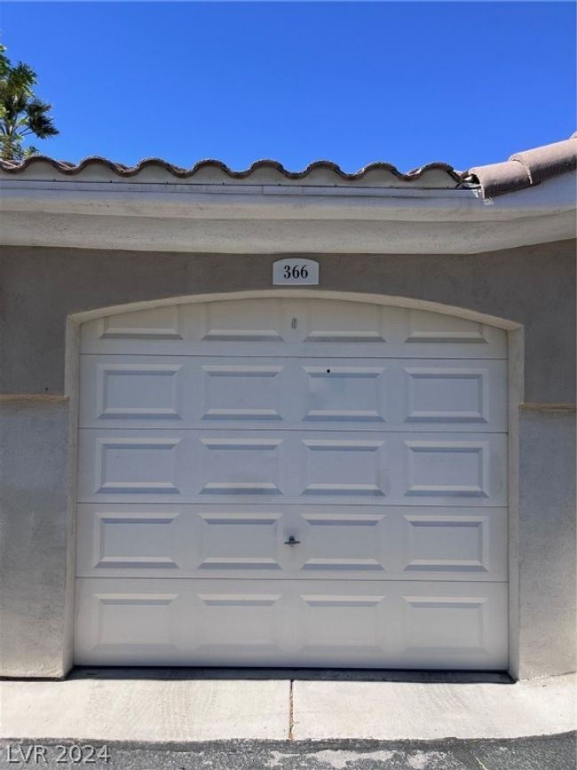 Garage #366 | Image 31