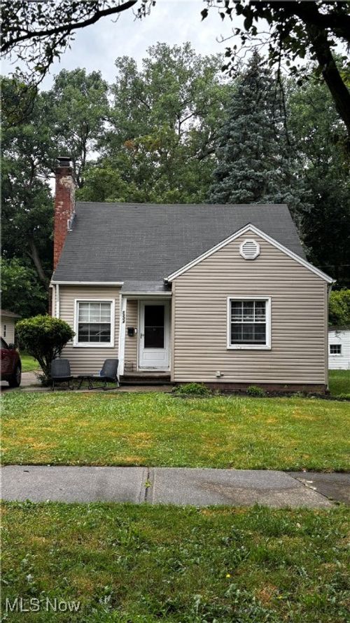 5504 South Blvd, Maple Heights, OH, 44137-3543 | Card Image