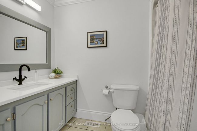 2313 Edward Kidd Cres, House other with 3 bedrooms, 3 bathrooms and 6 parking in North Gower ON | Image 14