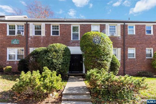 349 Bloomfield Ave, Verona, NJ, 07044-2461 | Card Image