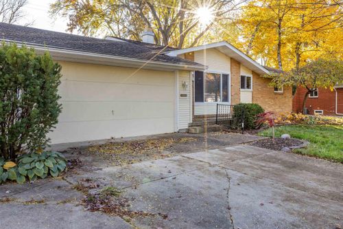 312 Wilson Dr, Midland, MI, 48642-3365 | Card Image