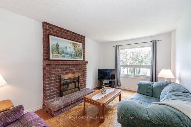 10 Polygon Crt, House other with 4 bedrooms, 3 bathrooms and 4 parking in Brampton ON | Image 11