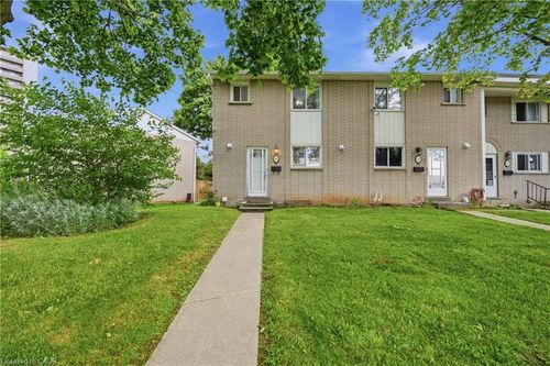 14-82 Riverdale Dr, Hamilton, ON, L8E1K3 | Card Image