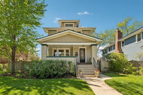 909 Linden Ave, Oak Park, IL, 60302-1348 | Card Image