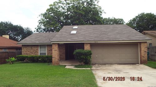 7810 Lazy Forest St, Live Oak, TX, 78233-2924 | Card Image