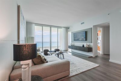 2102 - 16051 Collins Ave, Condo with 2 bedrooms, 2 bathrooms and null parking in Sunny Isles Beach FL | Image 2