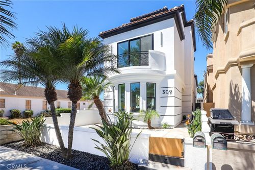 309 8th St, Huntington Beach, CA, 92648-4626 | Card Image