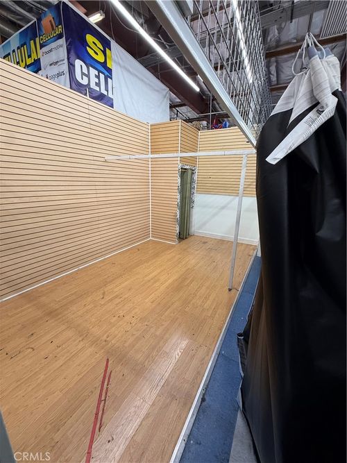 1204 S Bristol St, Santa Ana, CA, 92704-3422 | Card Image