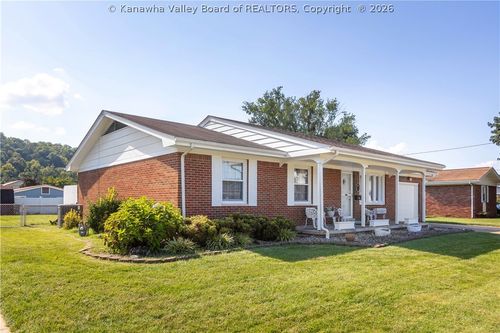 154 Shawnee Est, Winfield, WV, 25213-9709 | Card Image