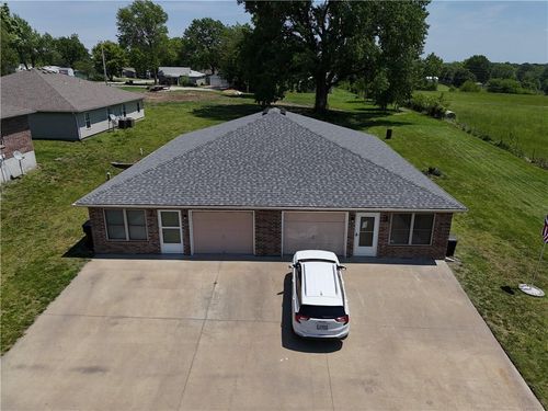 2907 Elm St, Higginsville, MO, 64037-4500 | Card Image