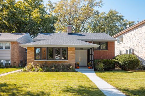 7930 Kenneth Ave, Skokie, IL, 60076-3508 | Card Image