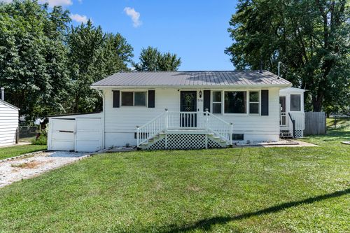 516 Parkway Dr, Boonville, MO, 65233-1005 | Card Image