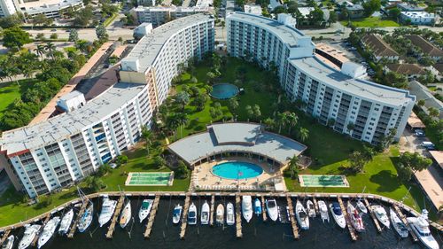 apt-704-2731 Ne 14th Street Cswy, Pompano Beach, FL, 33062-3556 | Card Image