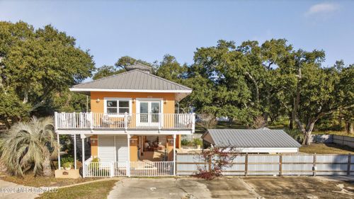 470 W Beach Blvd, Long Beach, MS, 39560-5967 | Card Image