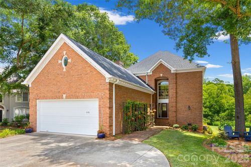 636 Landsdown Ct, Fort Mill, SC, 29708-7840 | Card Image